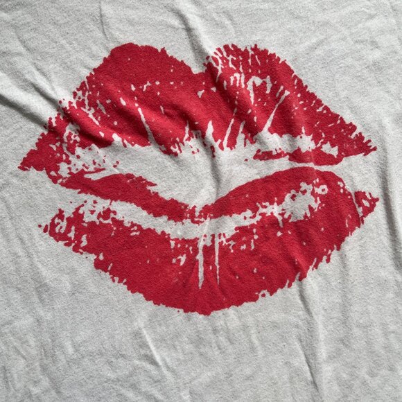 Anthropologie Sol Angeles Red Lips Graphic Tee Cream Soft Casual T-Shirt | Sz M - Picture 5 of 10
